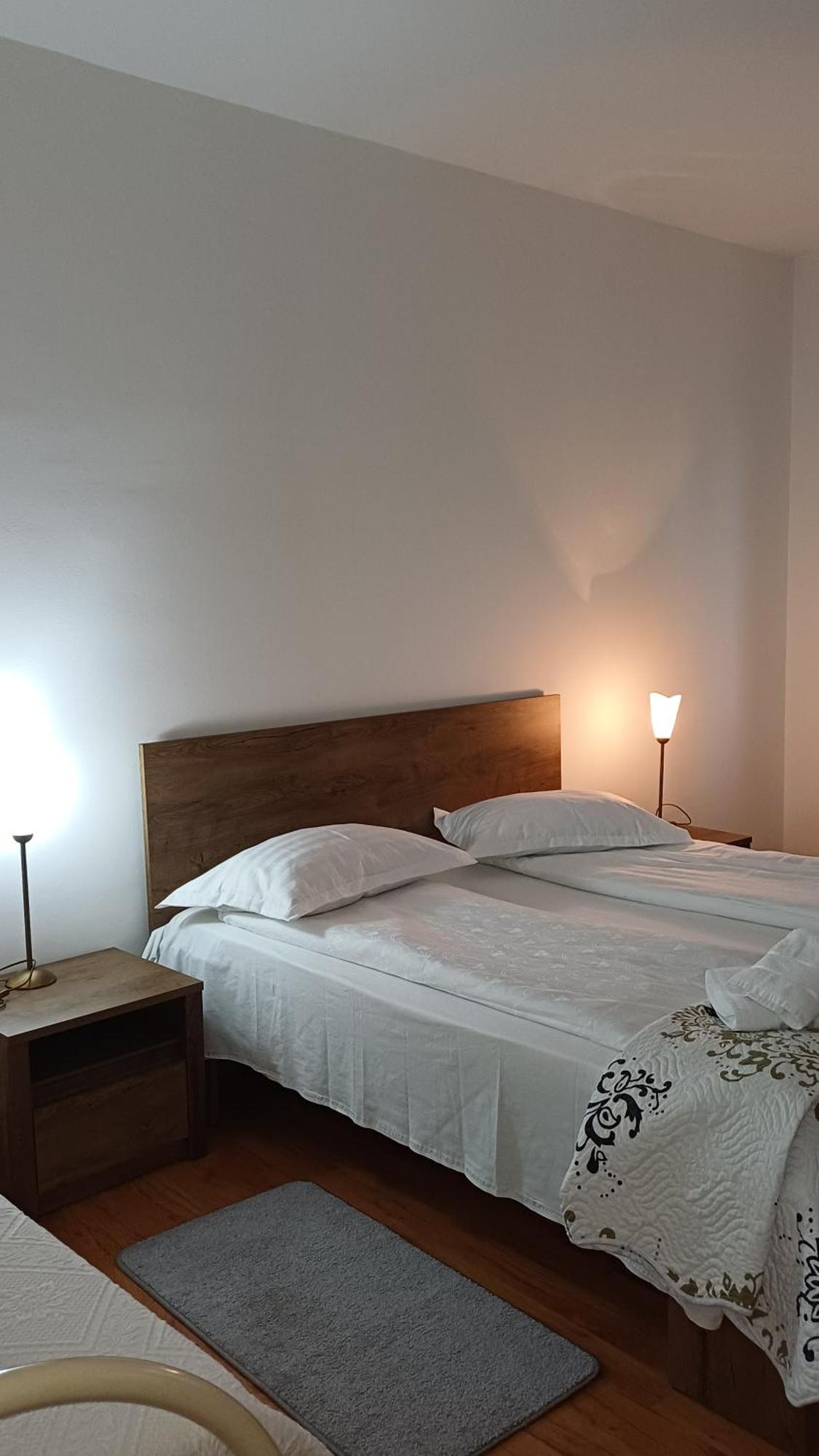 Dragus Casa Monica旅馆 外观 照片
